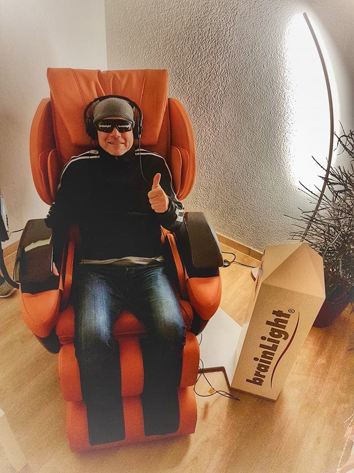 Massagesessel mit Brainlightsyystem